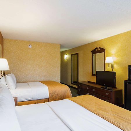 Clarion Inn Фермонт Екстер'єр фото