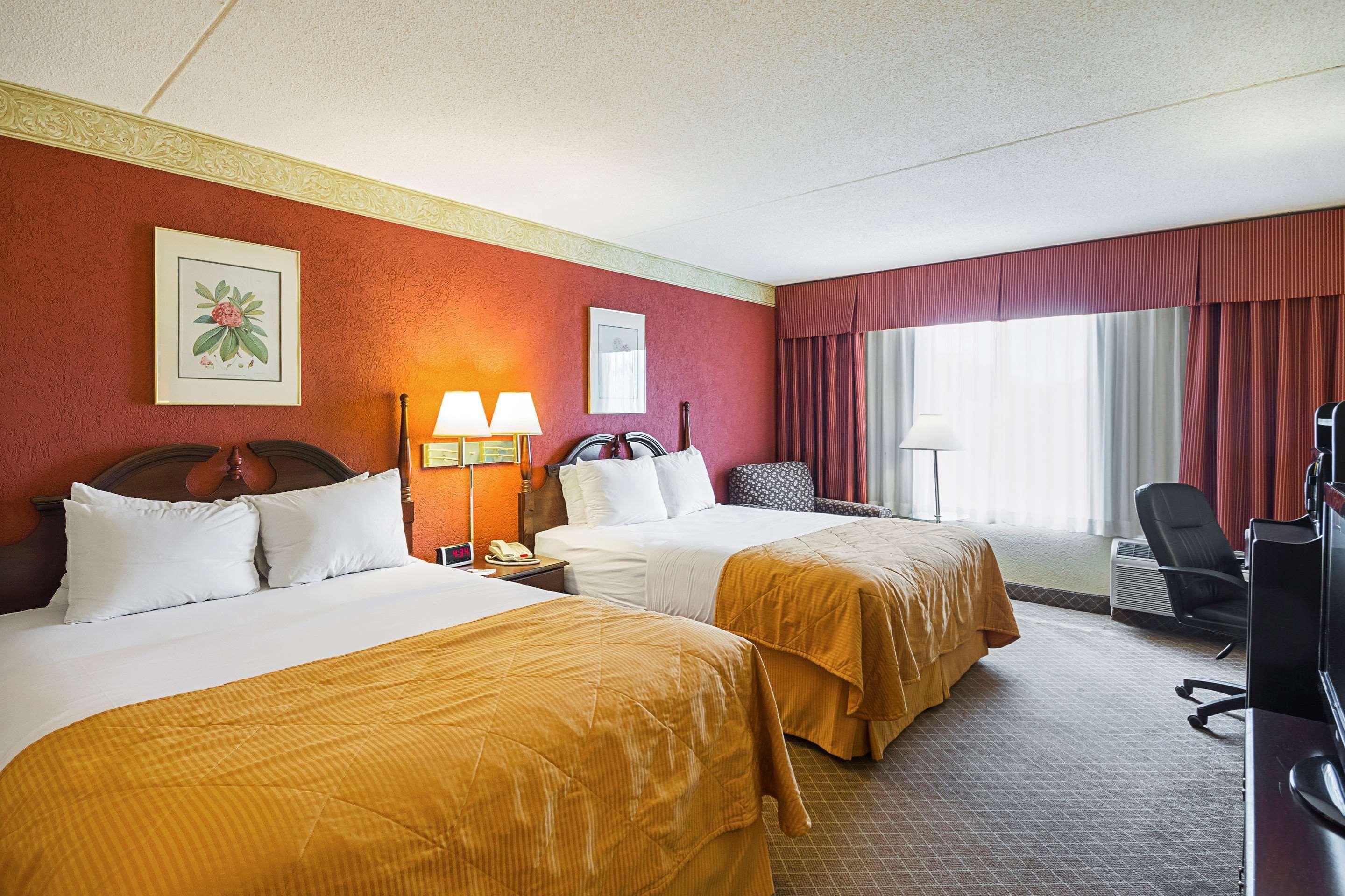 Clarion Inn Фермонт Екстер'єр фото