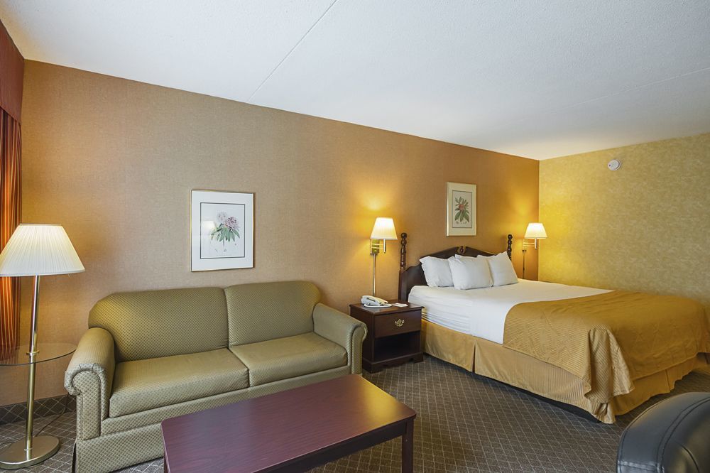 Clarion Inn Фермонт Екстер'єр фото