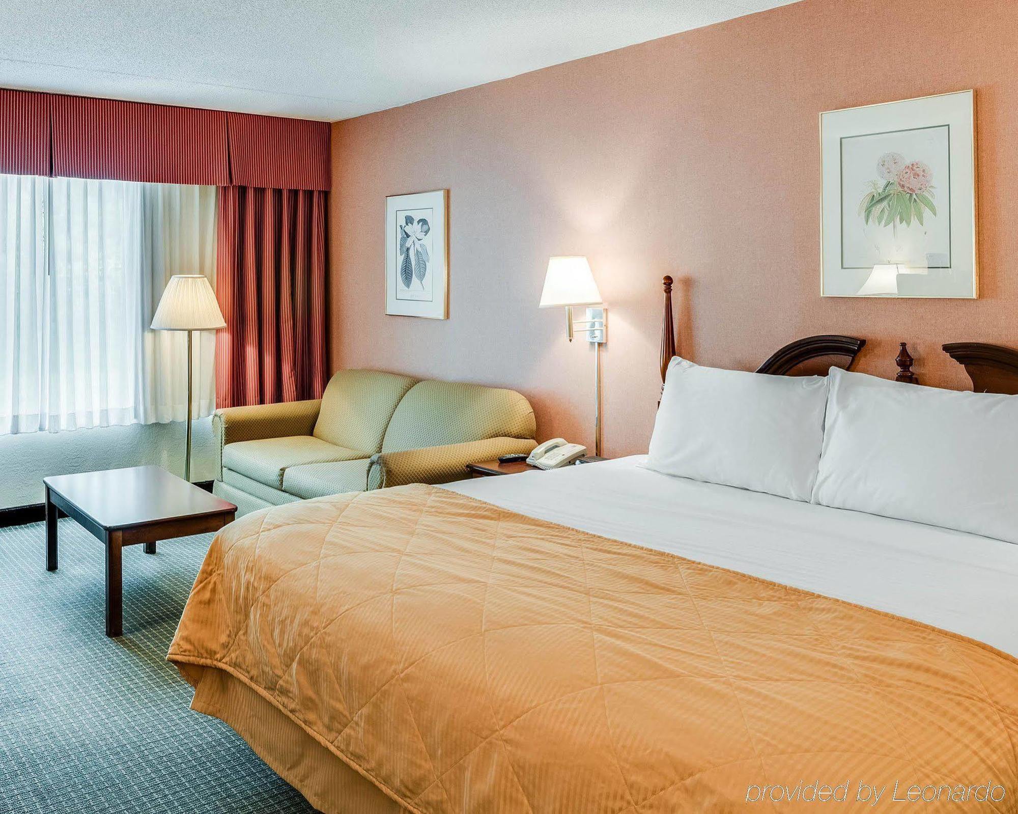 Clarion Inn Фермонт Екстер'єр фото