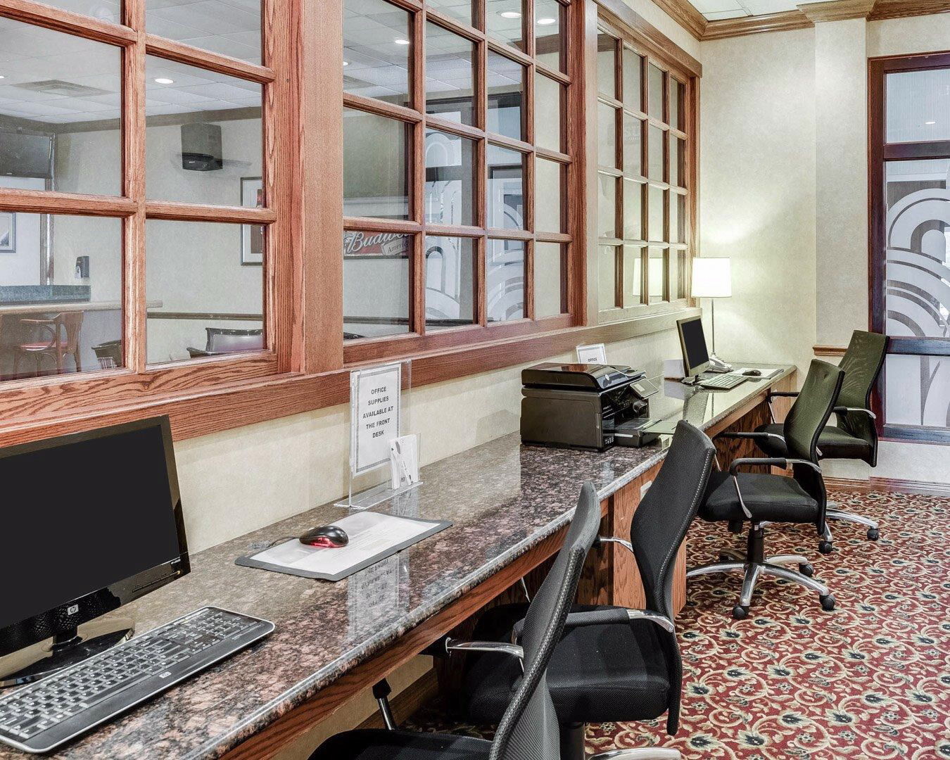 Clarion Inn Фермонт Екстер'єр фото