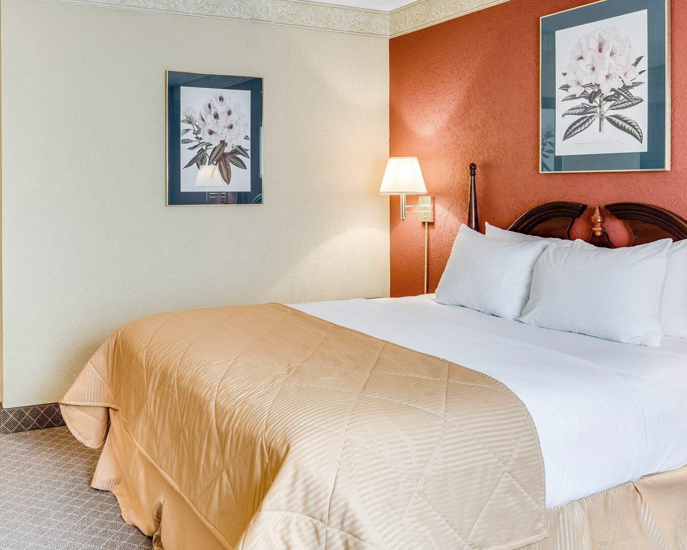 Clarion Inn Фермонт Екстер'єр фото